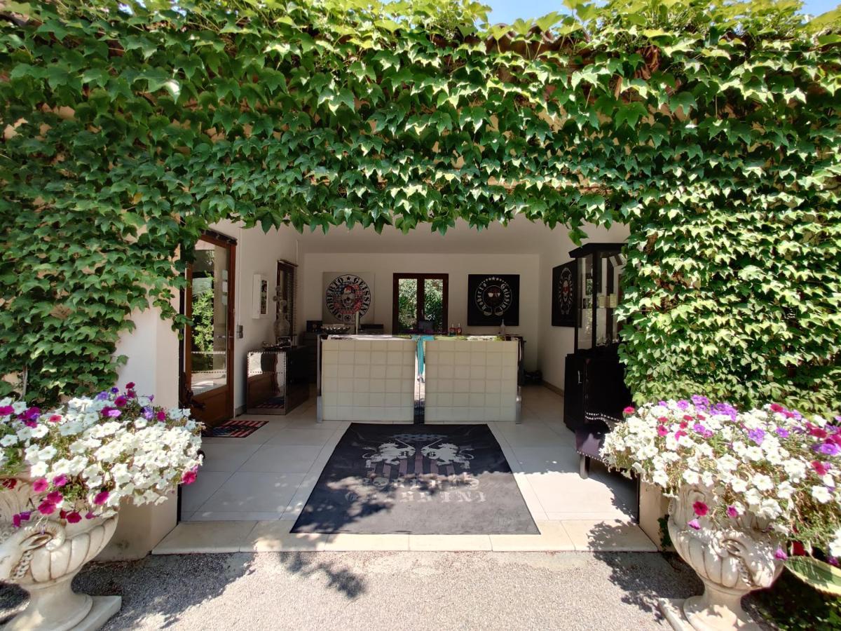 Maison Prestige Saint Tropez By Roberto Geissini Grimaud Exteriör bild